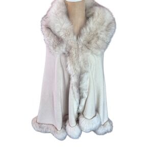 Elegant Cream Faux Fur Trimmed Cape Shawl Women Luxury Elegant Evening Wrap